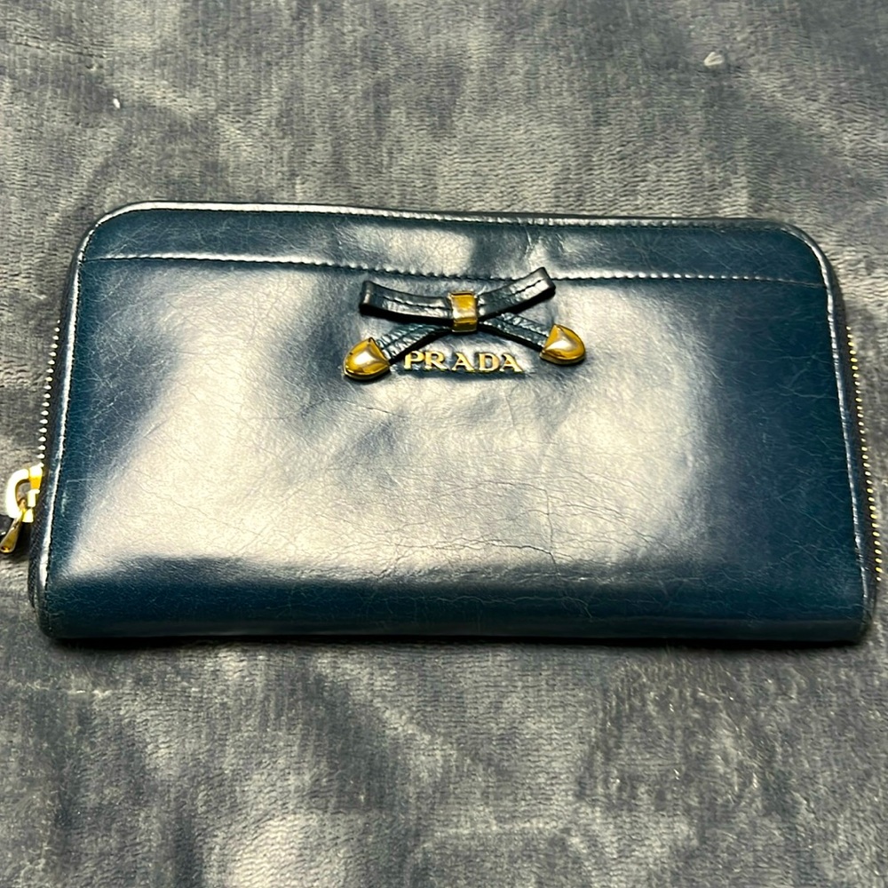 EUC Prada wallet